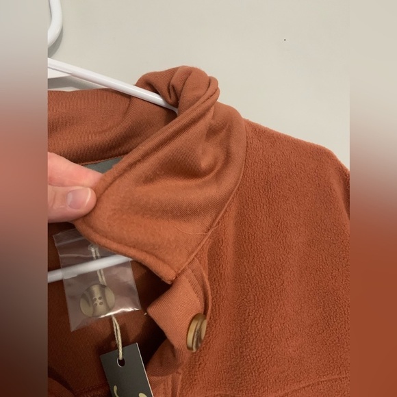 NWT Flannel Shacket Fleece Warm Soft Teddy Jacket Button Size L Orange Brown New - Picture 9 of 9